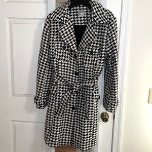 made in Holland, demi-season coat, very warm and elegant!